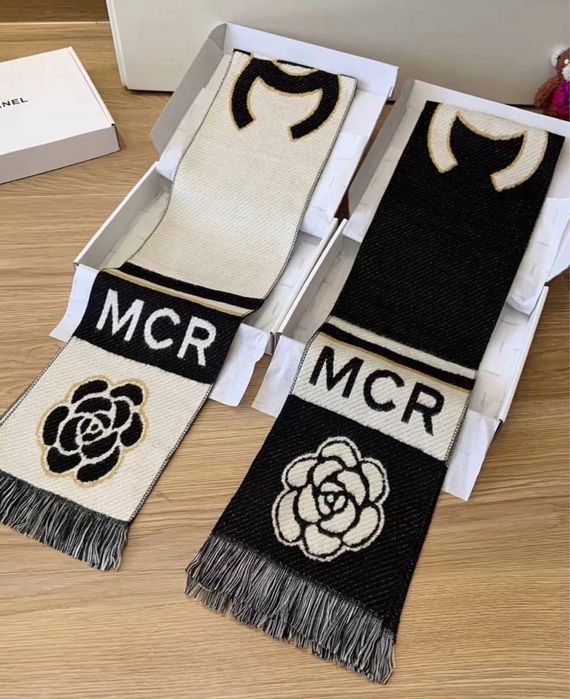 В наличии! Платок