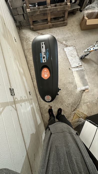 Motor trolling de varf cu functie de ancora