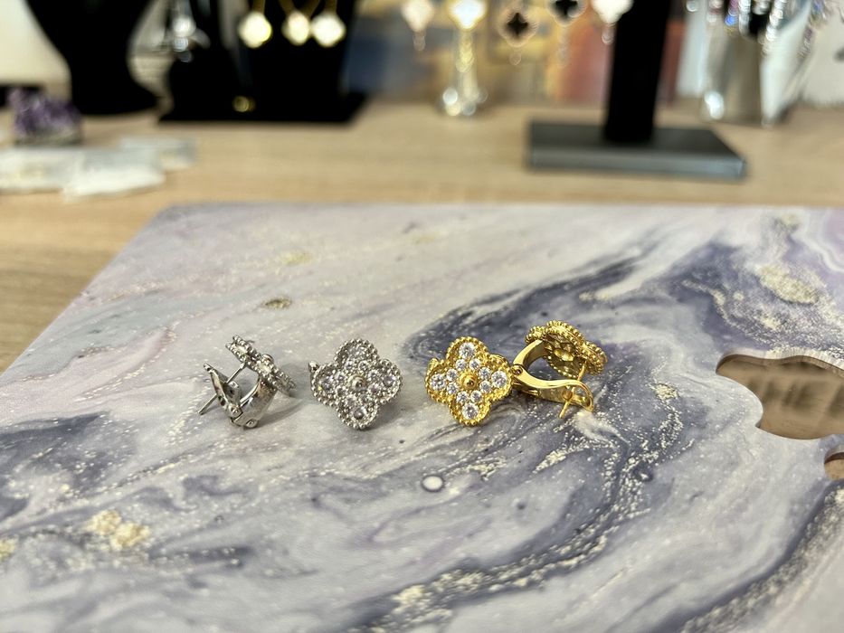 Cercei Van Cleef Model Diamond. Calitate Premium