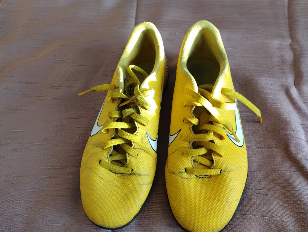 Nike Mercurial Vapor 12