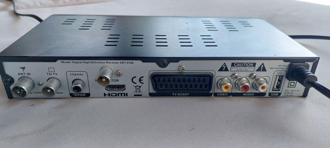 Цифров декодер Strong STR 8106