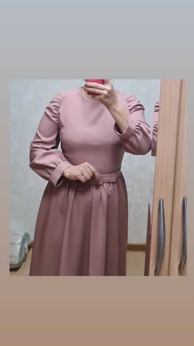 Платье с длинным рукавом новый