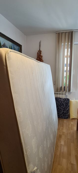 Saltea in stare excelentă