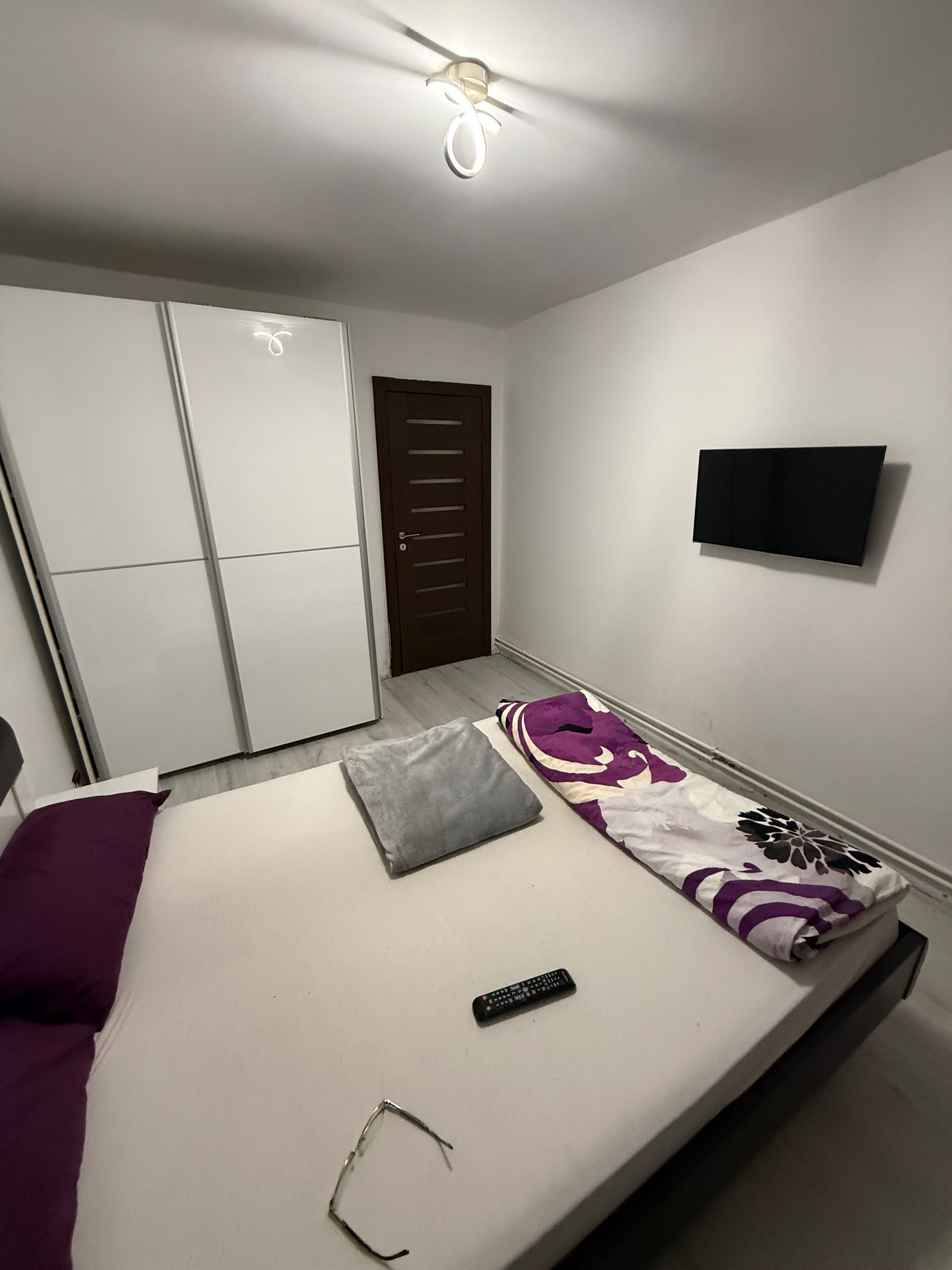 Apartament 4 camere de vanzare Zona Bancilor - Piata Garii