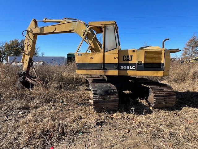 Dezmembrez excavator Caterpillar 205LC, 205, 215LC, 225LC – piese