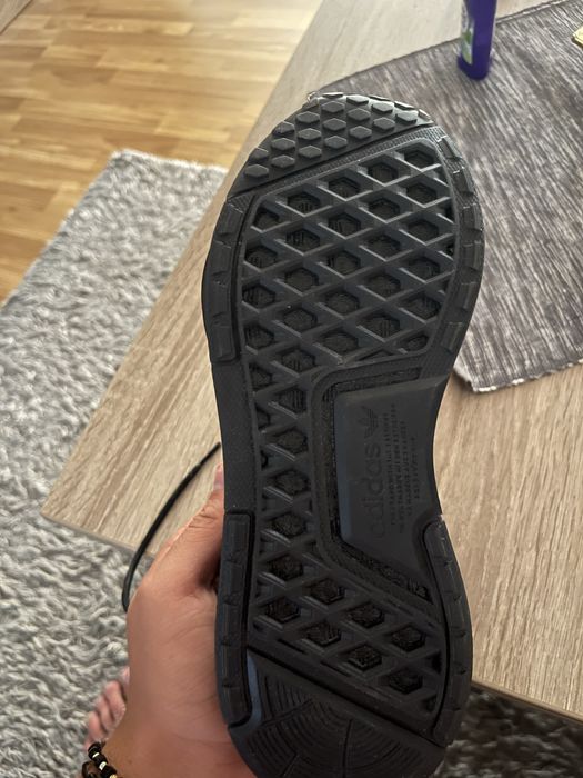 Vand adidasi Adidas NMD V3!