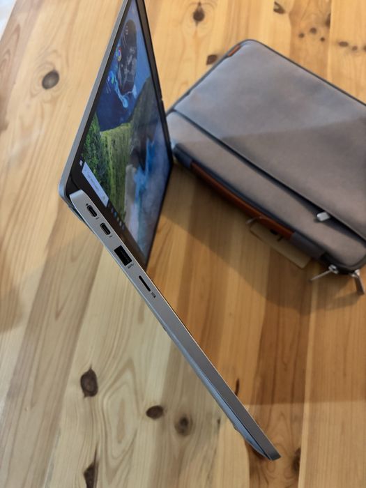 Dell Latitude 5320• i7-11Th gen• (Generatia 11)• 13 inch• geanta noua•