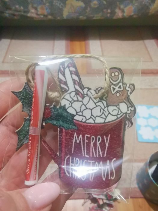 Коледна дървена играчка с късметче