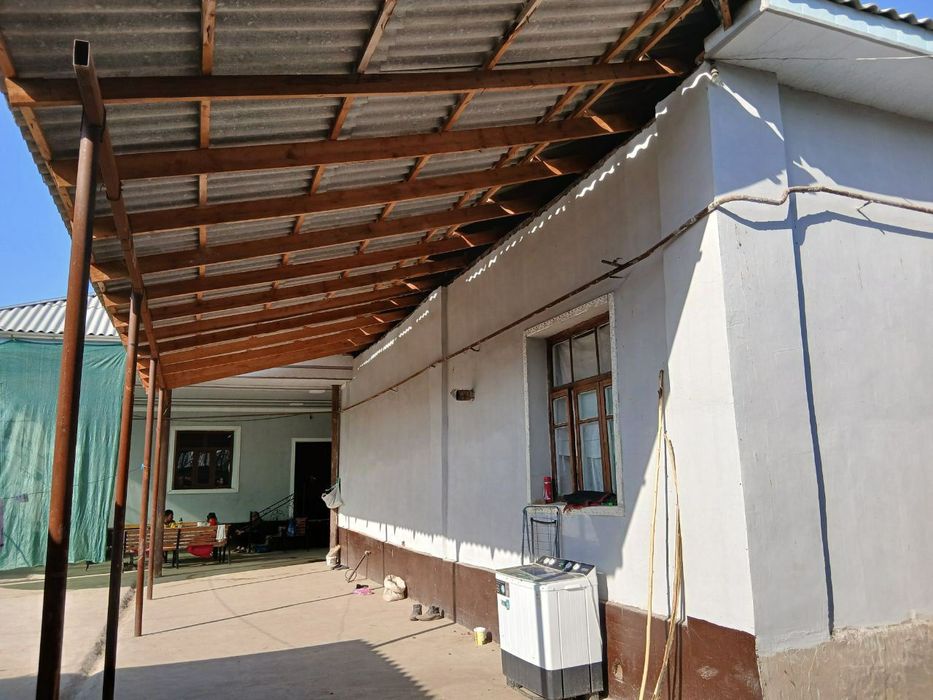 Уй сотилади позор нархга