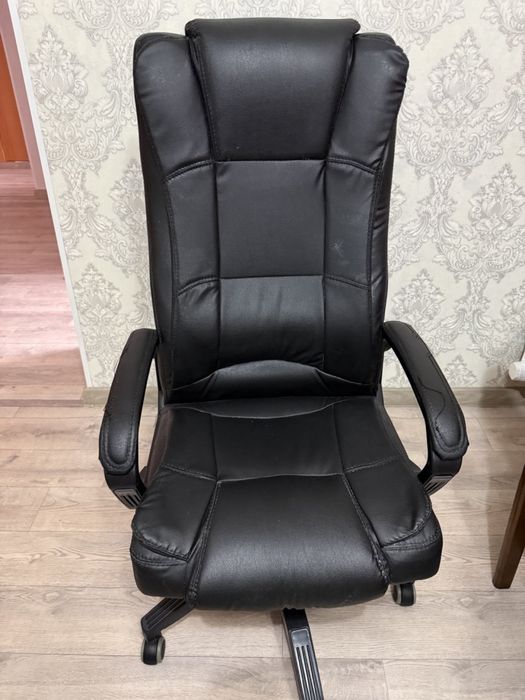 Продам офисный стул, офисное кресло, кресло босса