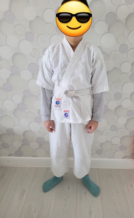 Продам кимоно белого цвета.