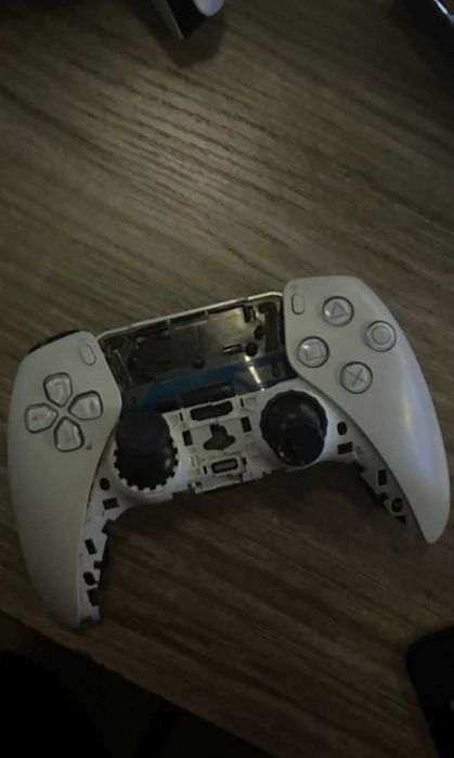 Reparații controller PS5,4 ,Xbox,Service reparații joystick Târgoviște