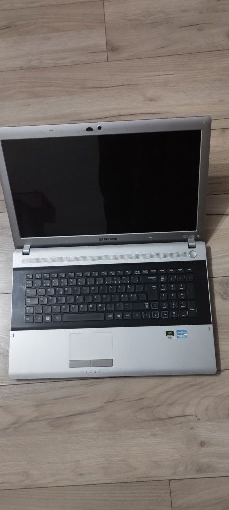 Laptop Samsung RV720 Vând urgentt