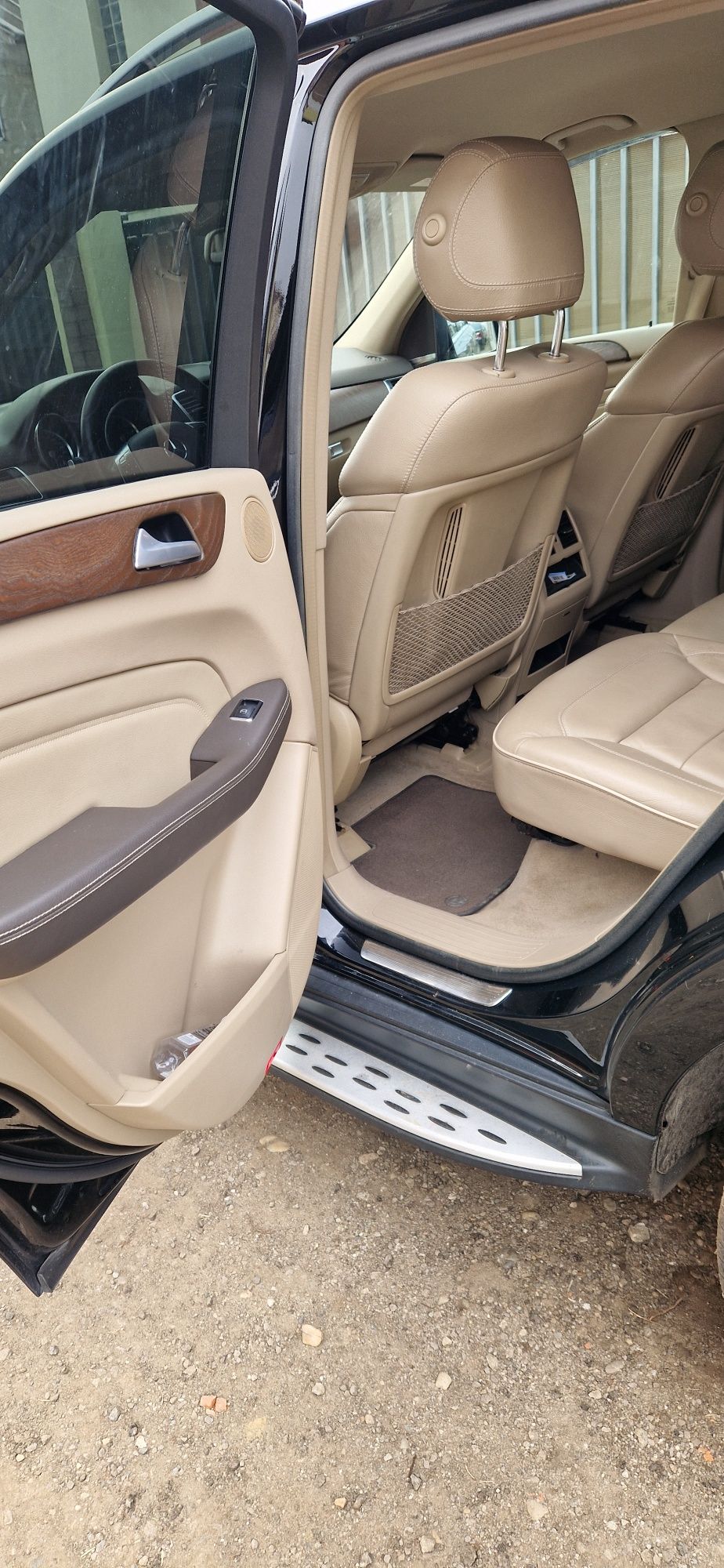 Mercedes ML 350 AMG 2014.Scaune ventilate , vibratii volan ETC