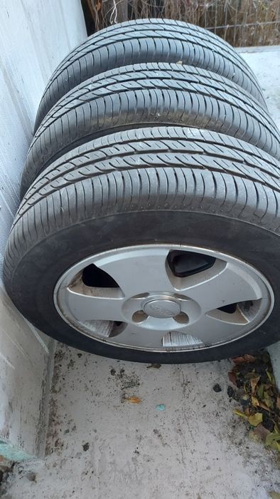 Anvelope vară ford,uși stg spate,dr spate și față.