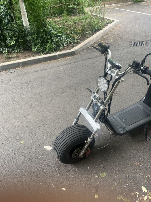 Vând scuter electric
