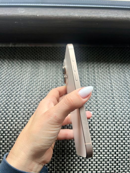 Vand iphone 16 pro max 256gb arata impecabil