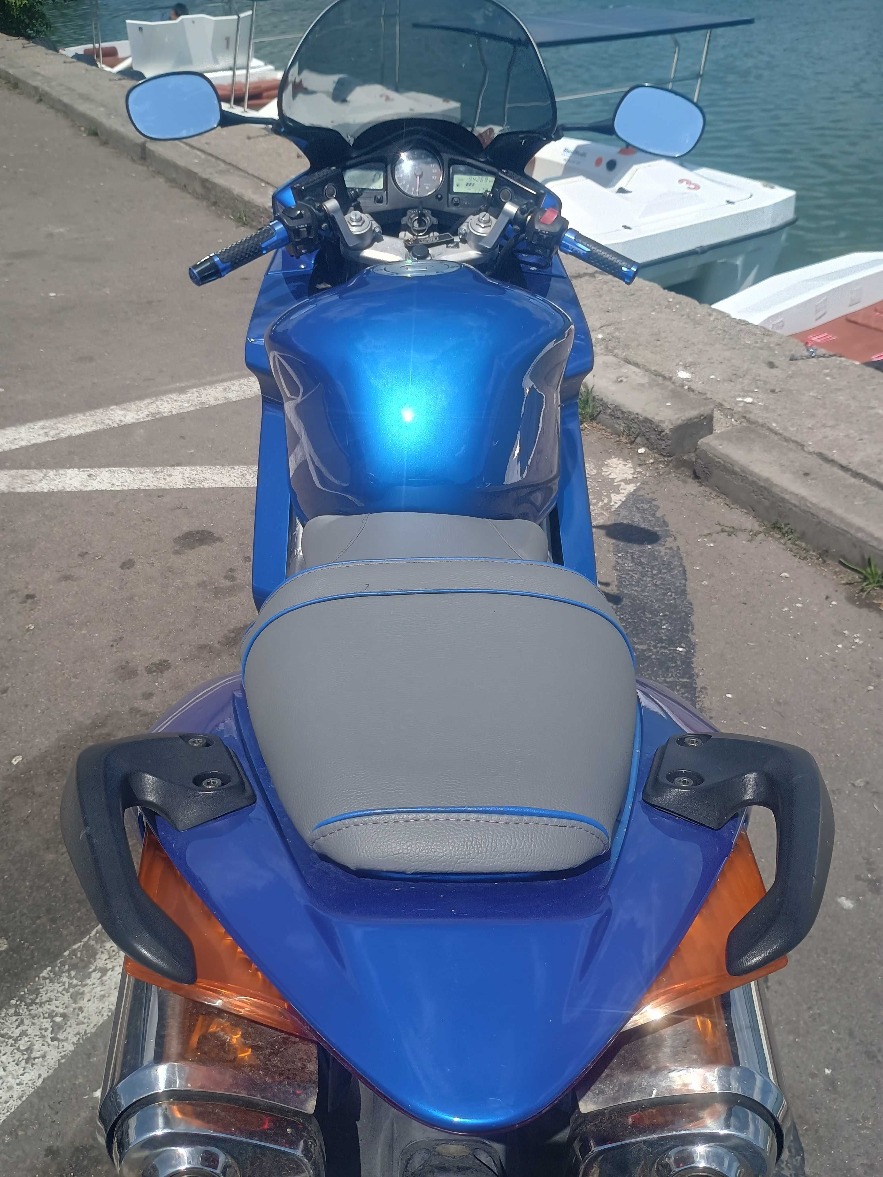 Honda VFR800 V-TEC CBS