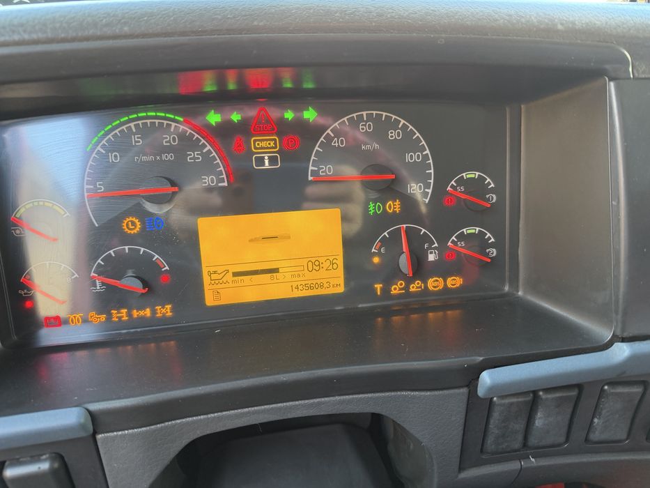 Vând ansamblu Volvo FH Euro 5 si semiremorca coil Schwarzmuller