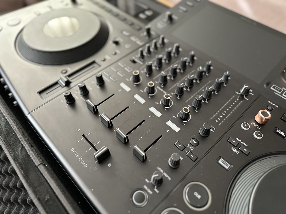 Конзола Pioneer Opus Quad - НОВА!