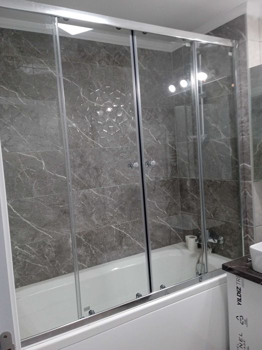 Cabine dus,paravane din sticlă securizată