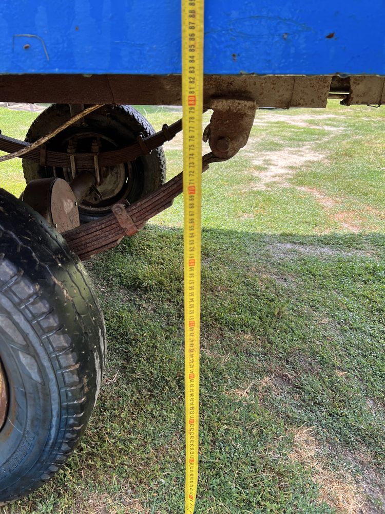 Remorca dupa tractor pe o axa