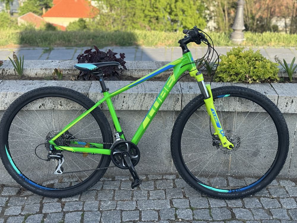 MontainBike Cube model AIM SL29