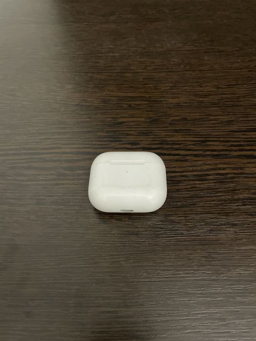 Кейс от Airpods pro 1 поколения (на запчасти)