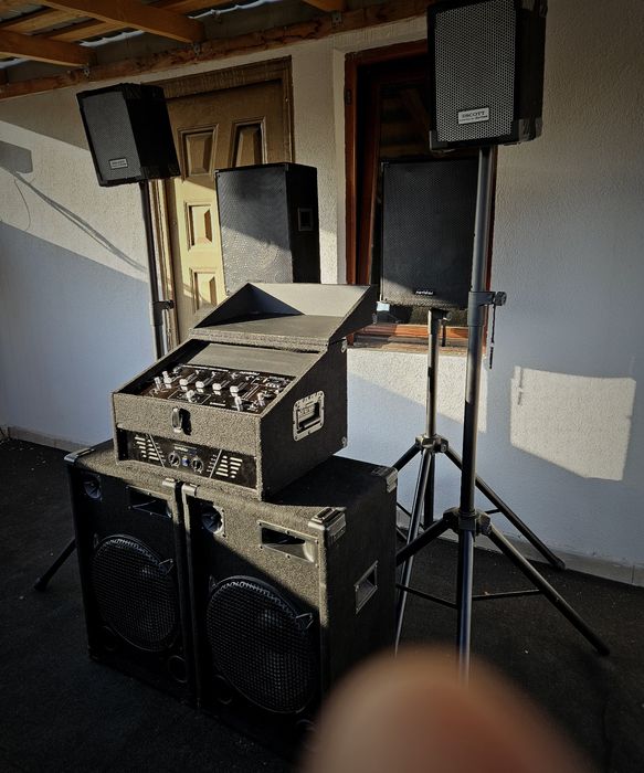 Vând boxe si amplificator cu mixer