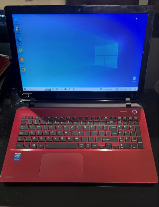 Лаптоп Toshiba satelite L50-B-1M3