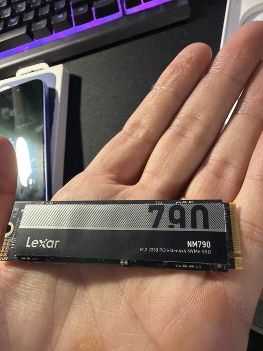 NOU, 0 ore SSD 8TB Lexar NM790 PCIe Gen 4x4