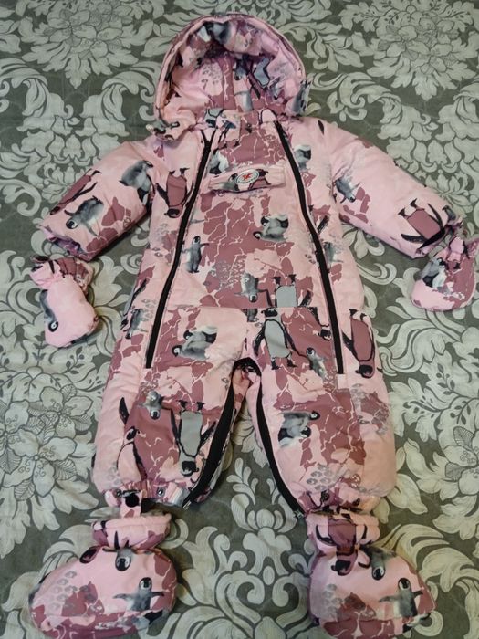 Продам зимний комбез трансформер на девочку