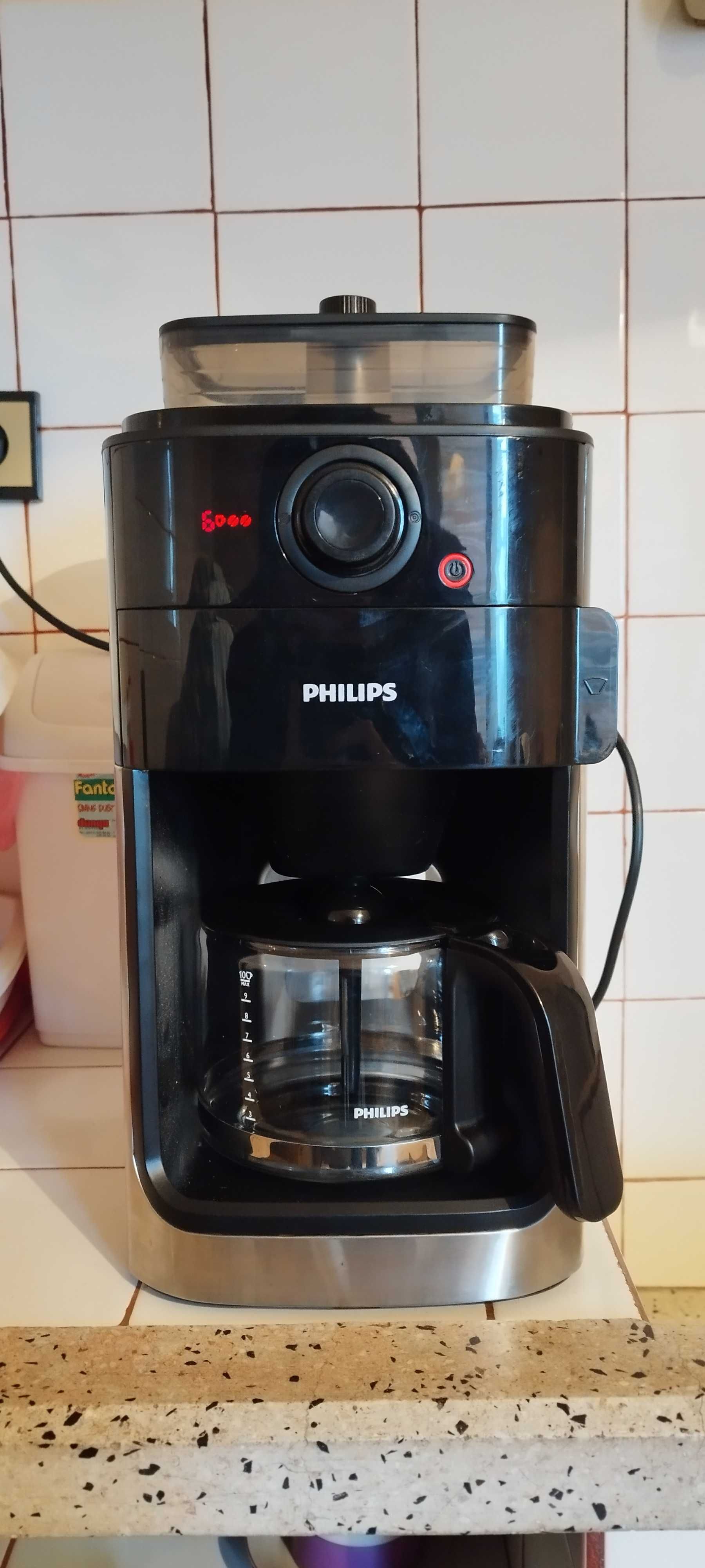 Кафе машина Philips Grind & Brew HD7769/00