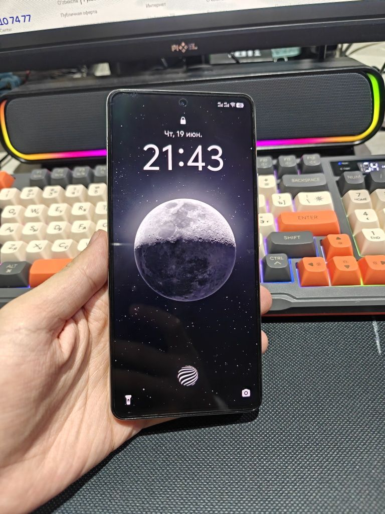 Sotiladi/ продается Iqoo 11s 12/256