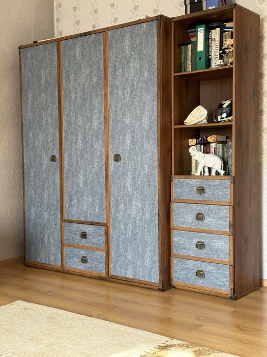 Продам мебель (Шкаф, раскладной диван, компьютерный стол)