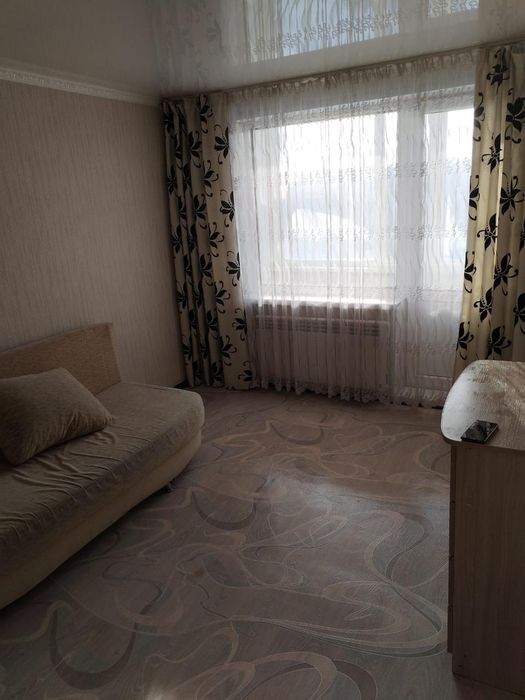 Продам 1 комнатную квартиру новой планировки с мебелью