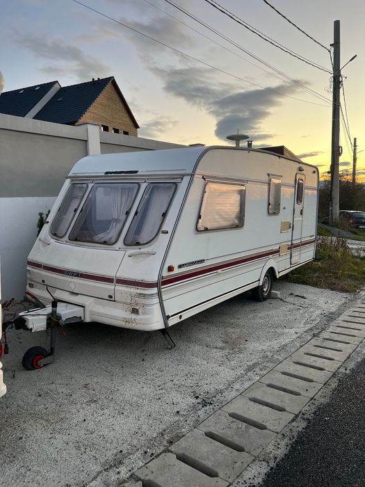 Swift Challenger Rulota cu 5 locuri de dormit