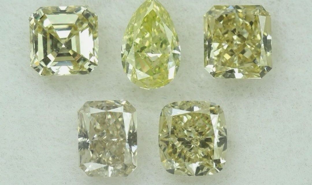 Bratara aur roz cu diamante fancy galben verzui