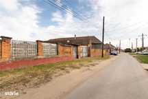 RECO Casa batraneasca cu teren generos in Girisu de Cris