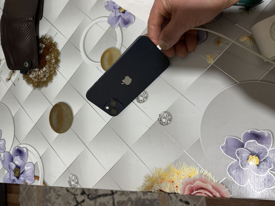 Продается iPhone – 13