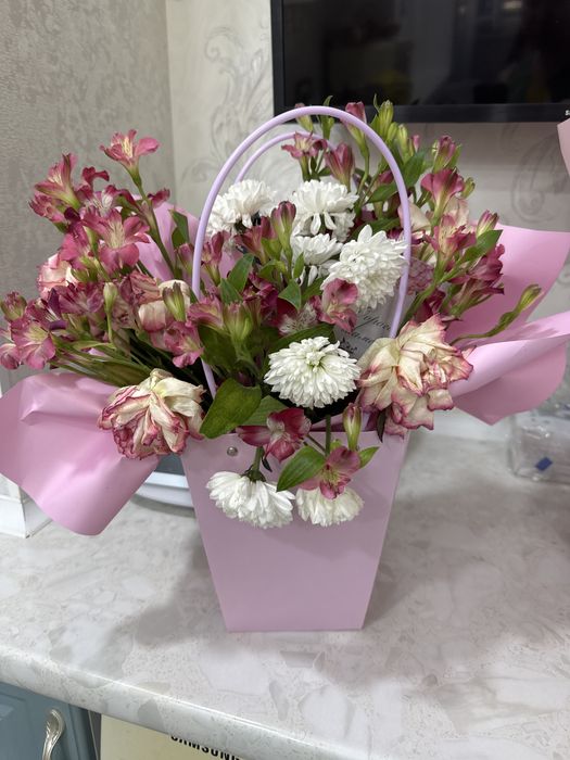 Цветы гүл сатылады