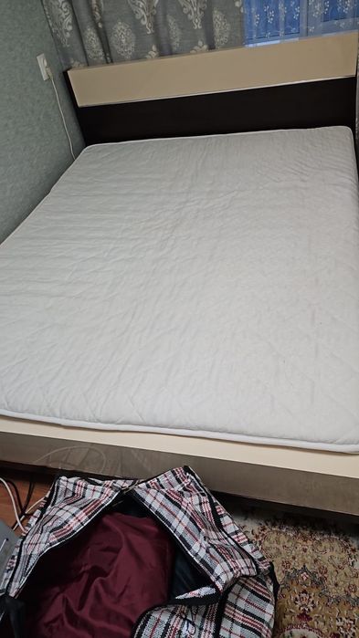 Матрас в хорошем состоянии