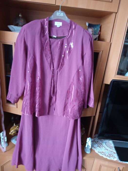 Rochii si costume ocazie