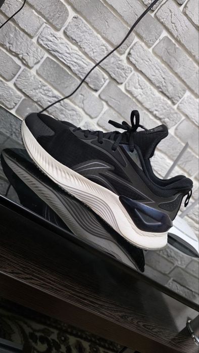 Оригинальные кроссы Li-ning