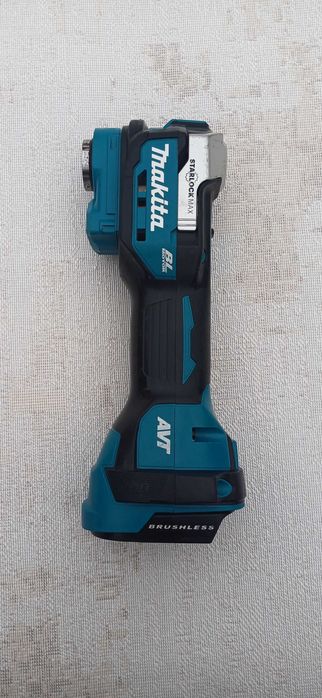 Multicutter Makita DTM52