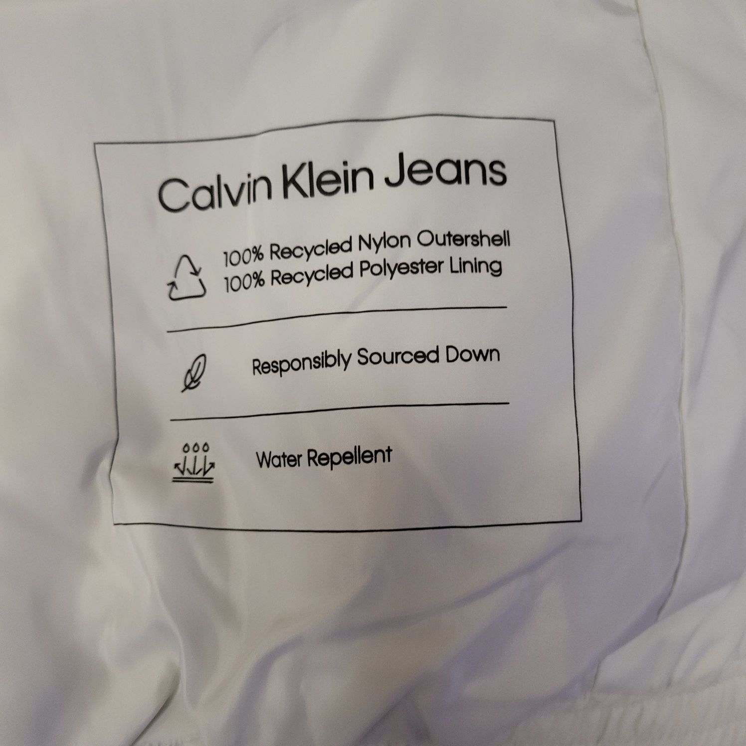 НОВ елек Calvin Klein Jeans xs