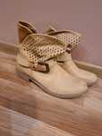 Ghete LucaX perforate din piele naturala