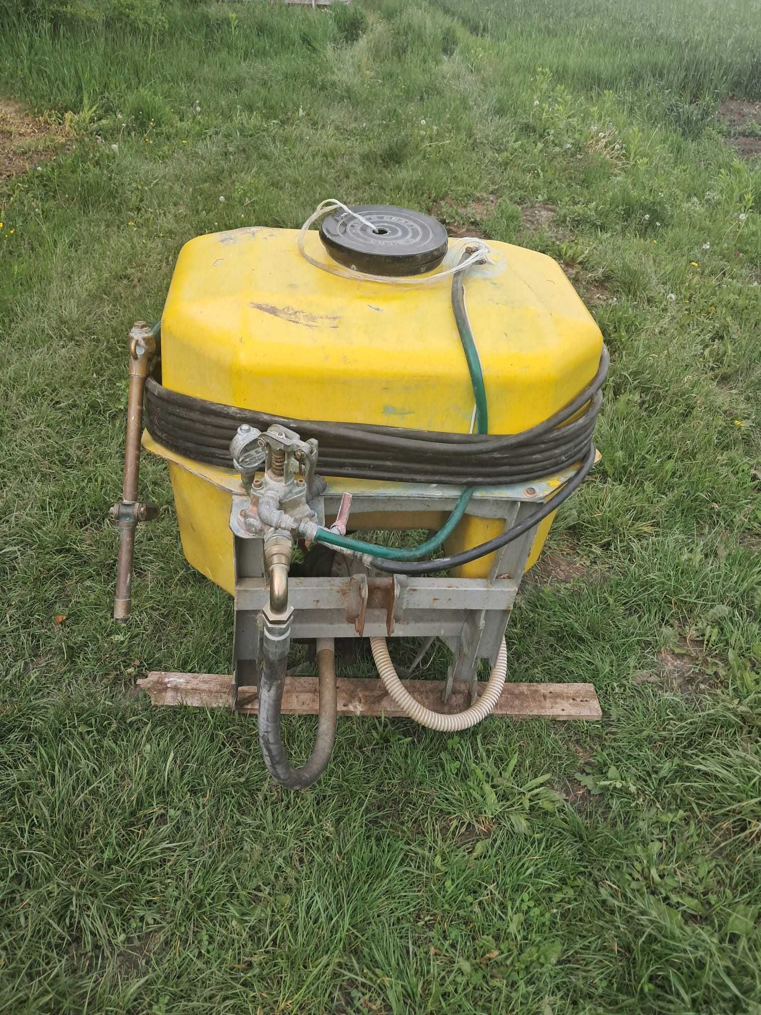 aparat pentru erbicizat  cu lance de 200 litri