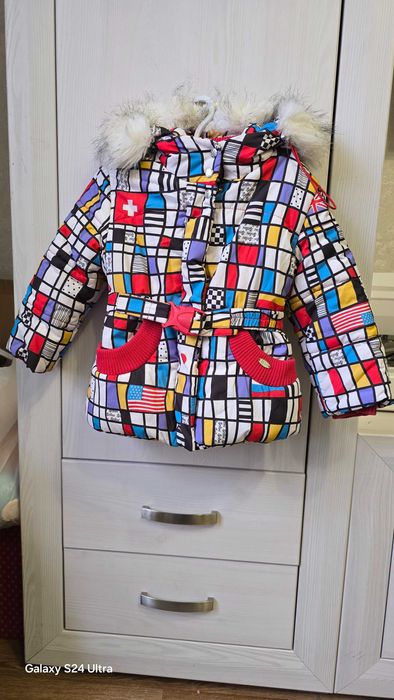 Продат зимнюю куртку на девочку 2- 3 года