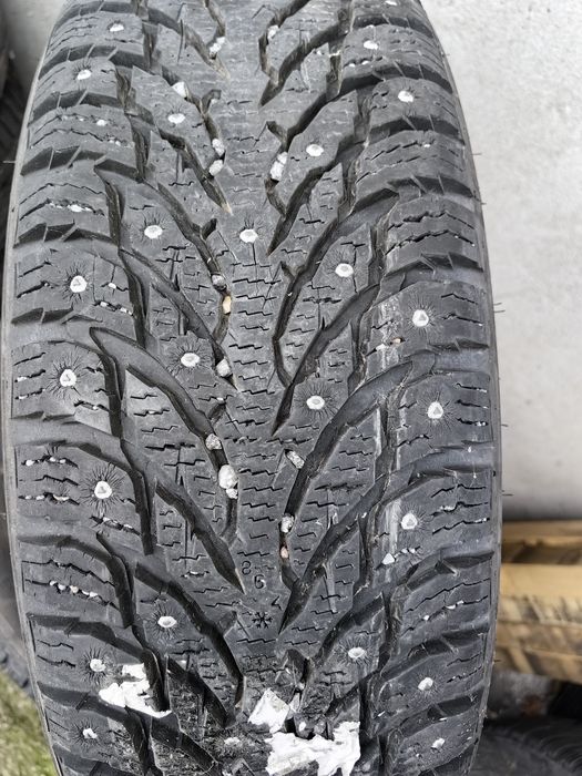 215 65 17" Зимни гуми 9мм грайфер